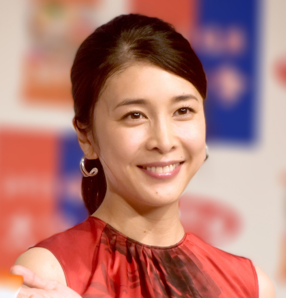 竹内結子さん死去に芸能界から悲しみの声 中田秀夫監督 小手伸也ら Oricon News