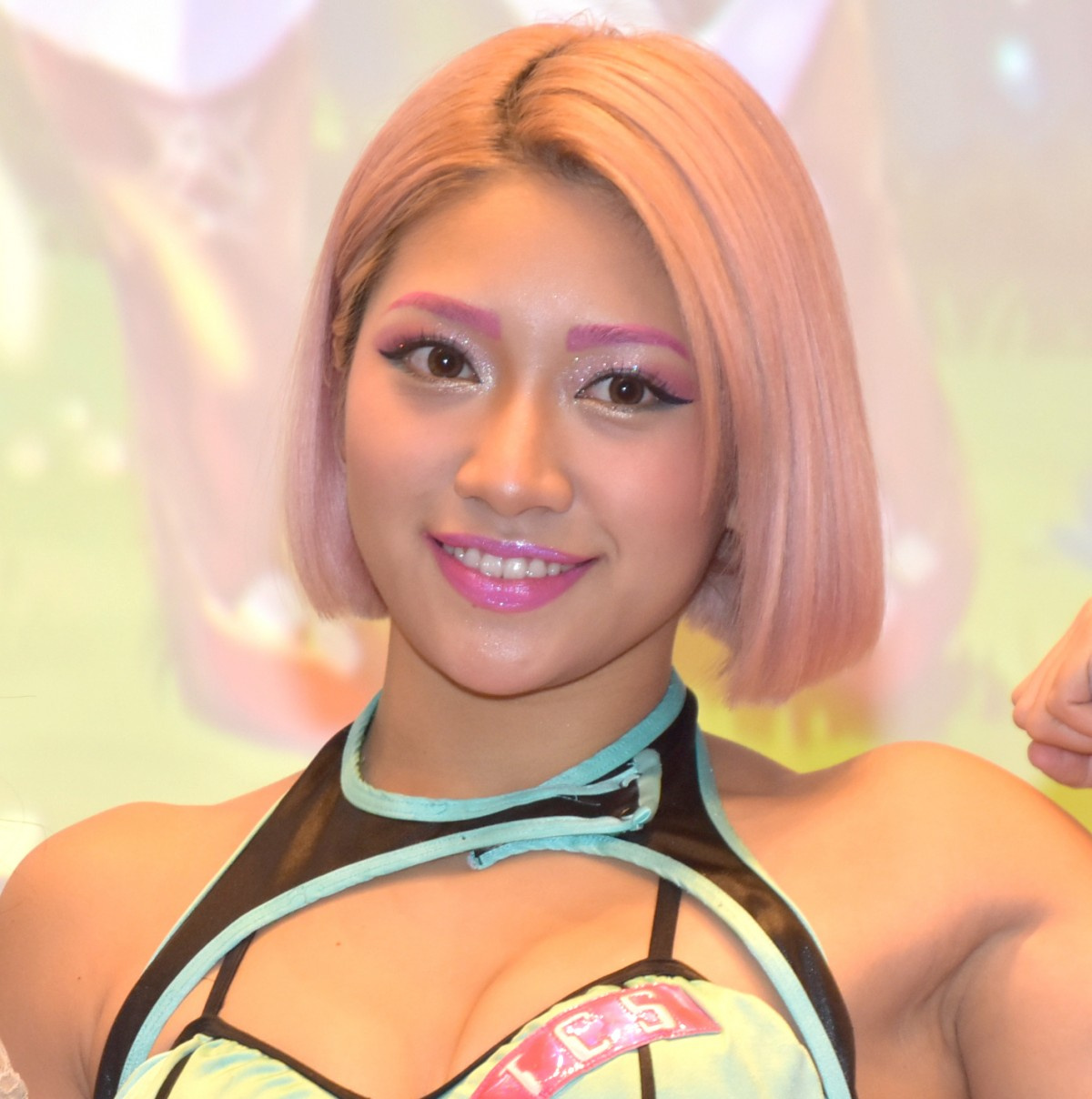 テラハ 出演の木村花さんが死去 22歳 所属のスターダムが発表 Oricon News テラハ 出演の木村花さんが死去 22歳 所属のスターダムが発表 Oricon News