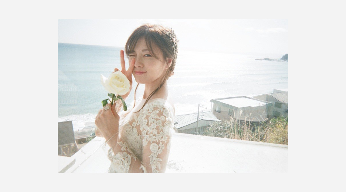 白石麻衣からファンへプレゼント 卒業記念本の付録に 32pフィルム写真集 緊急決定 Oricon News 白石麻衣からファンへプレゼント 卒業記念本の付録に 32pフィルム写真集 緊急決定 Oricon News