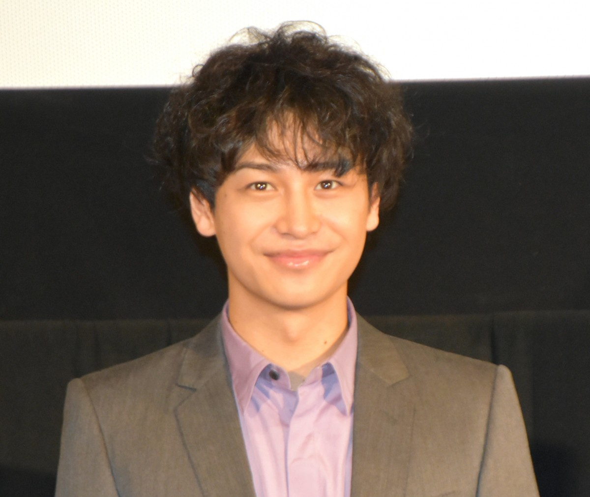 ゴーカイジャー マーベラス 小澤亮太 劇場版の ヒーロー199人 秘話明かす バス5 6台にヒーローが Oricon News