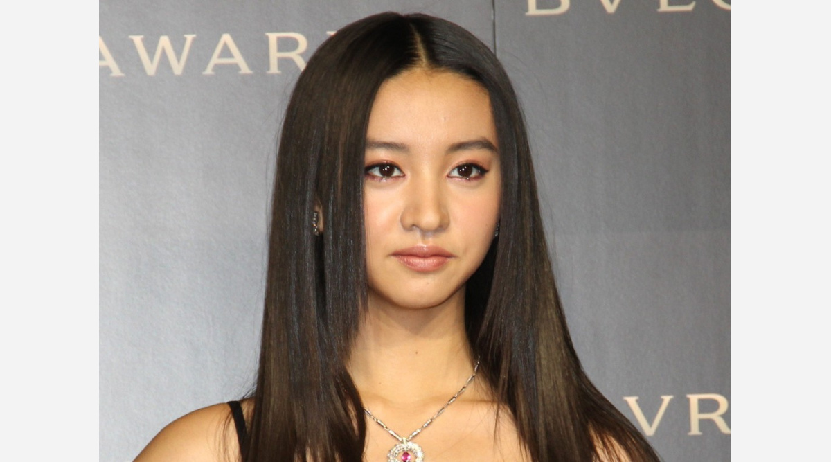 Cocomi Koki 父 木村拓哉の誕生日祝福 娘からのキスにメロメロな パパ 動画公開 Oricon News Cocomi Koki 父 木村拓哉の誕生日祝福 娘からのキスにメロメロな パパ 動画公開 Oricon News