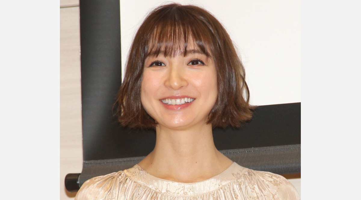 篠田麻里子 長女と 親子 で雑誌の表紙を飾る 母娘ともかわいい 素敵すぎる Oricon News