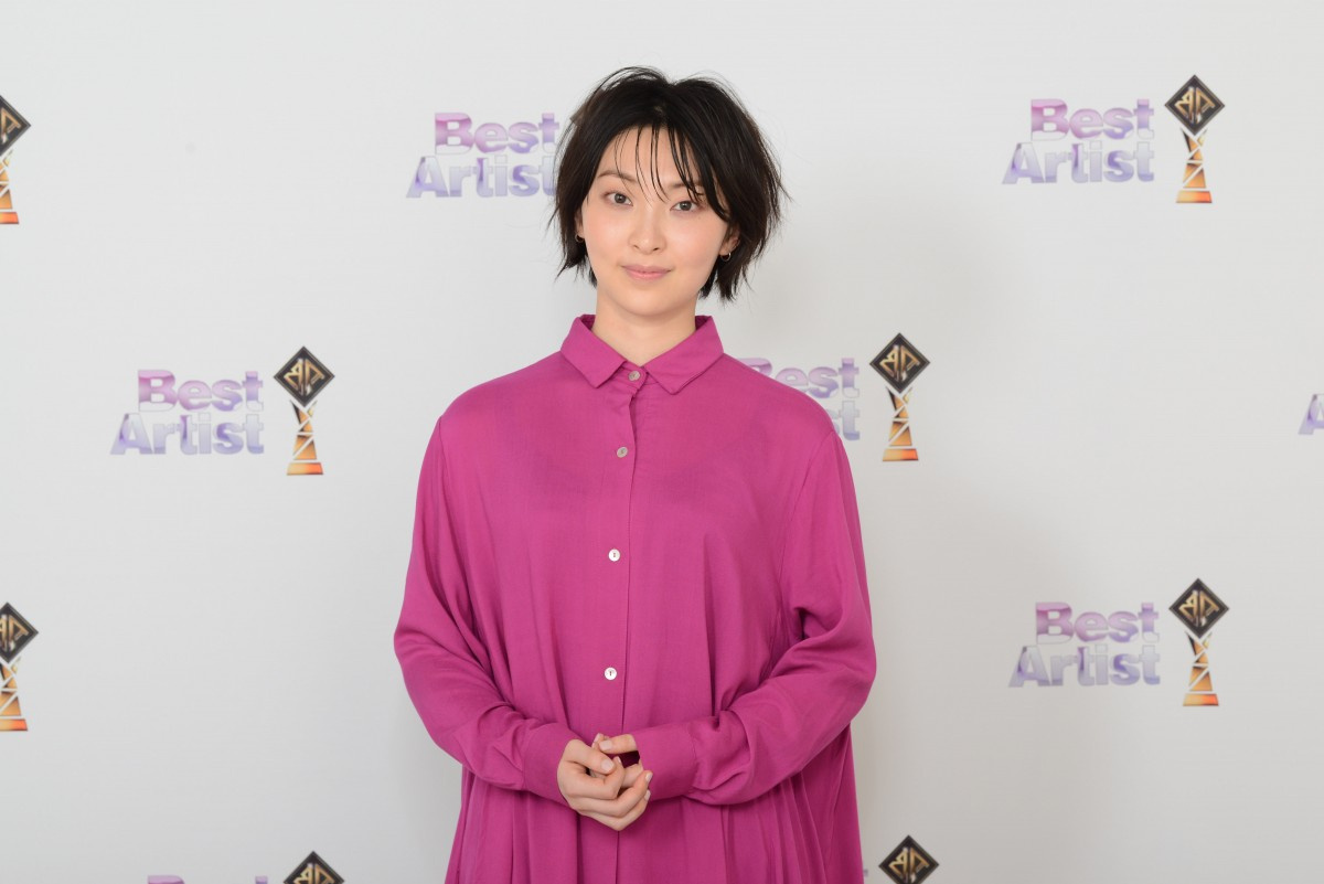 ベストアーティスト 家入レオ 菅野美穂主演ドラマ主題歌を初披露 作曲は Alexandros 川上洋平 Oricon News