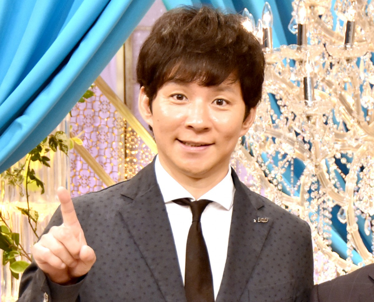 渡部建 佐々木希との別居報道を笑顔で否定 夫婦円満でございます Oricon News 渡部建 佐々木希との別居報道を笑顔で否定 夫婦円満でございます Oricon News