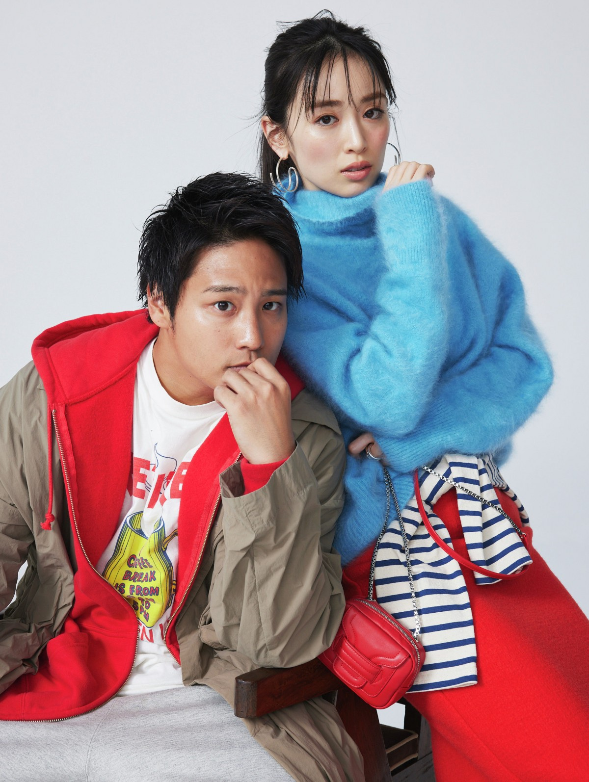 ジャニーズwest桐山照史 泉里香とファッション共演 さわやかに 赤 着こなす Oricon News