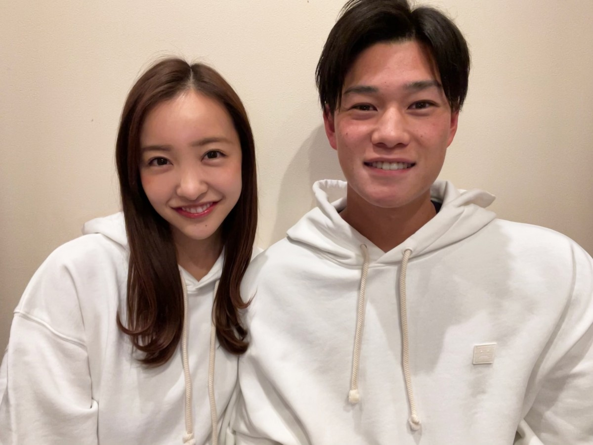 板野友美 ヤクルト 高橋奎二選手との結婚を発表 1年半真剣に交際 何にも変えられない心の支え Oricon News