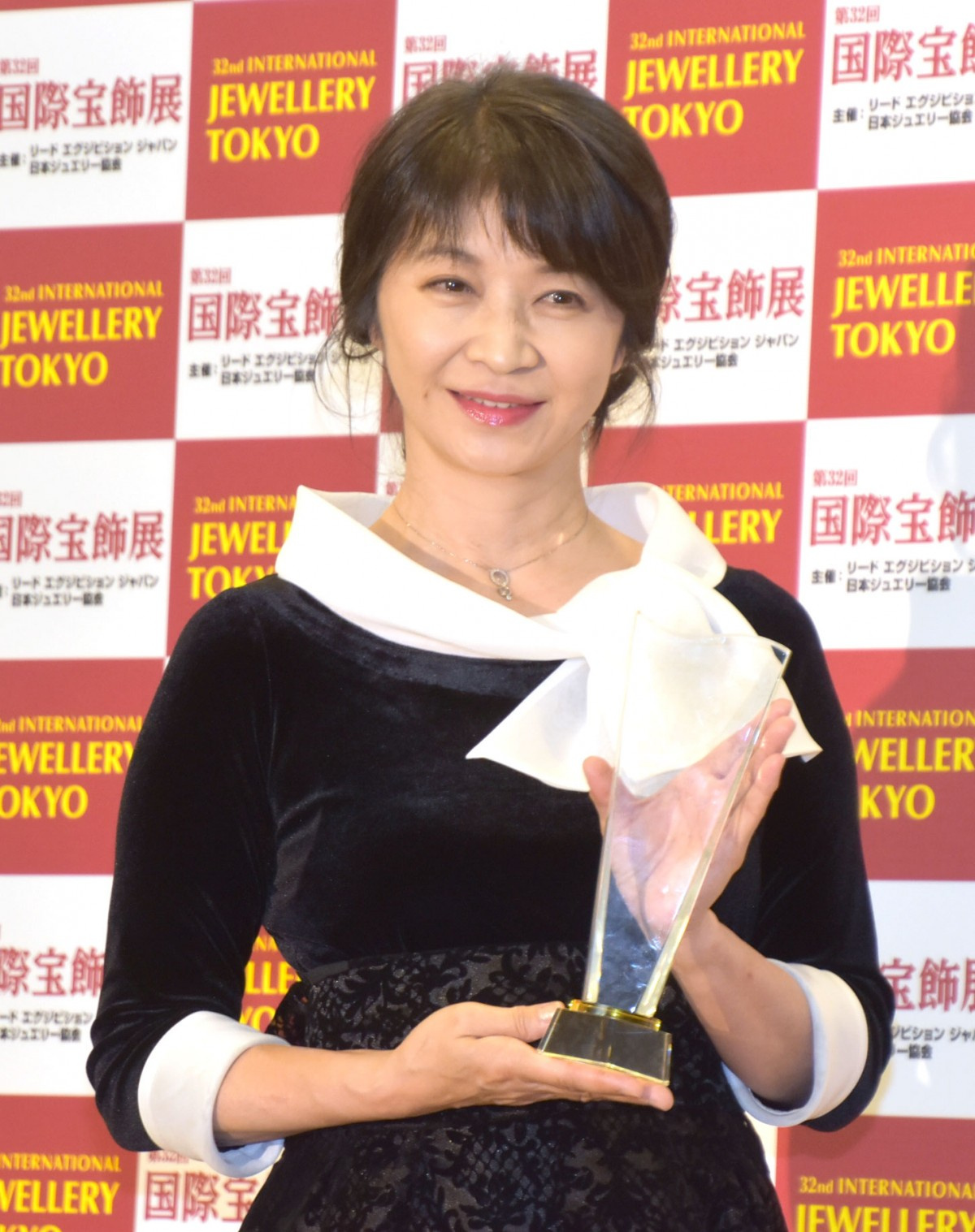 田中美佐子 夫 深沢邦之に感謝もプレゼントセンスに疑問 なぜかいつも真っ赤 Oricon News