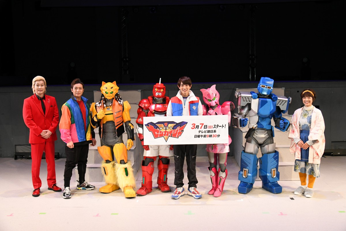 カズレーザー ゼンカイジャー 会見で愛あふれる司会進行 スーパー戦隊は 教育コンテンツ Oricon News