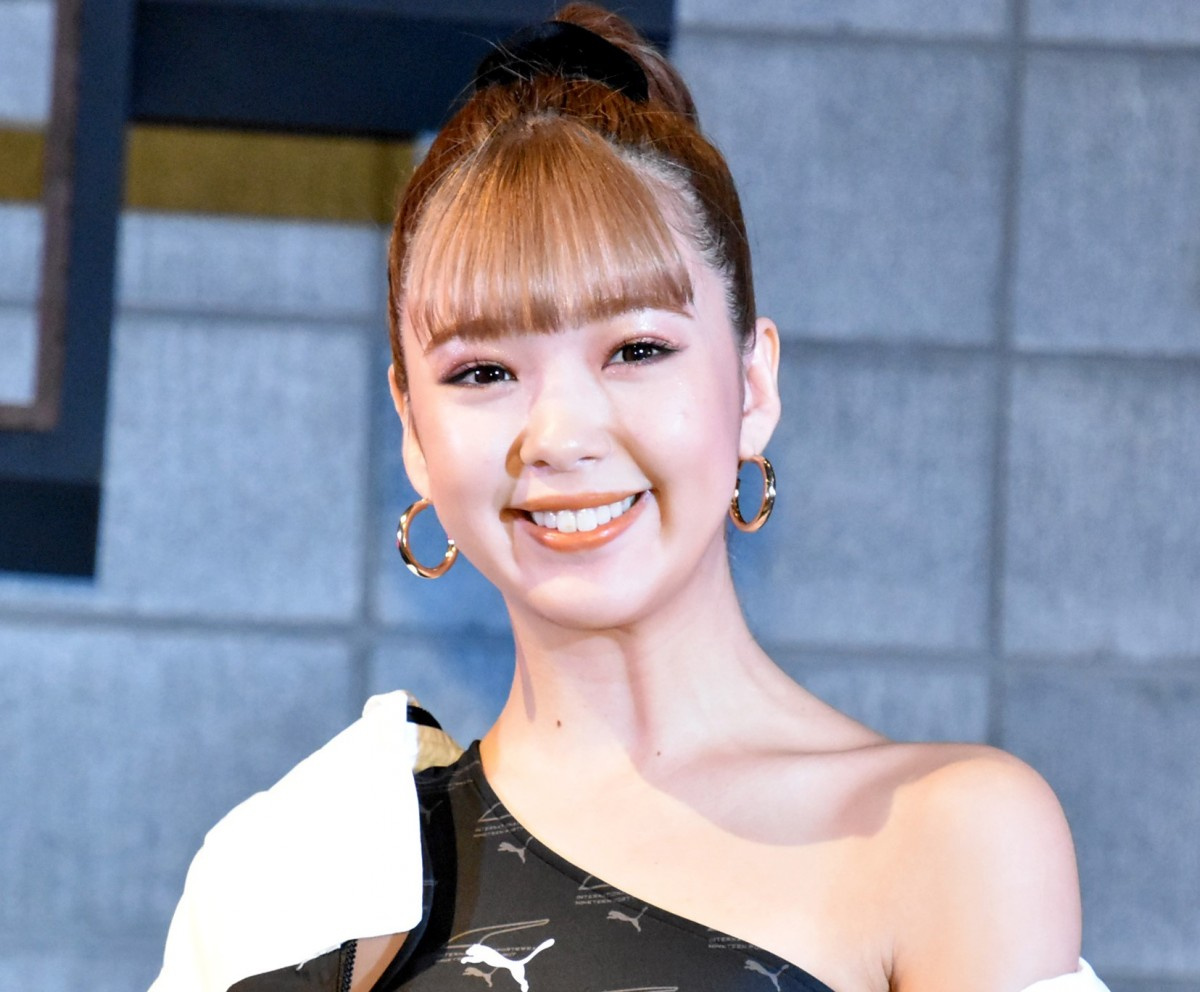 藤田ニコル 美尻あらわな 秘蔵 ショット公開 理想の形だね すごく綺麗 Oricon News