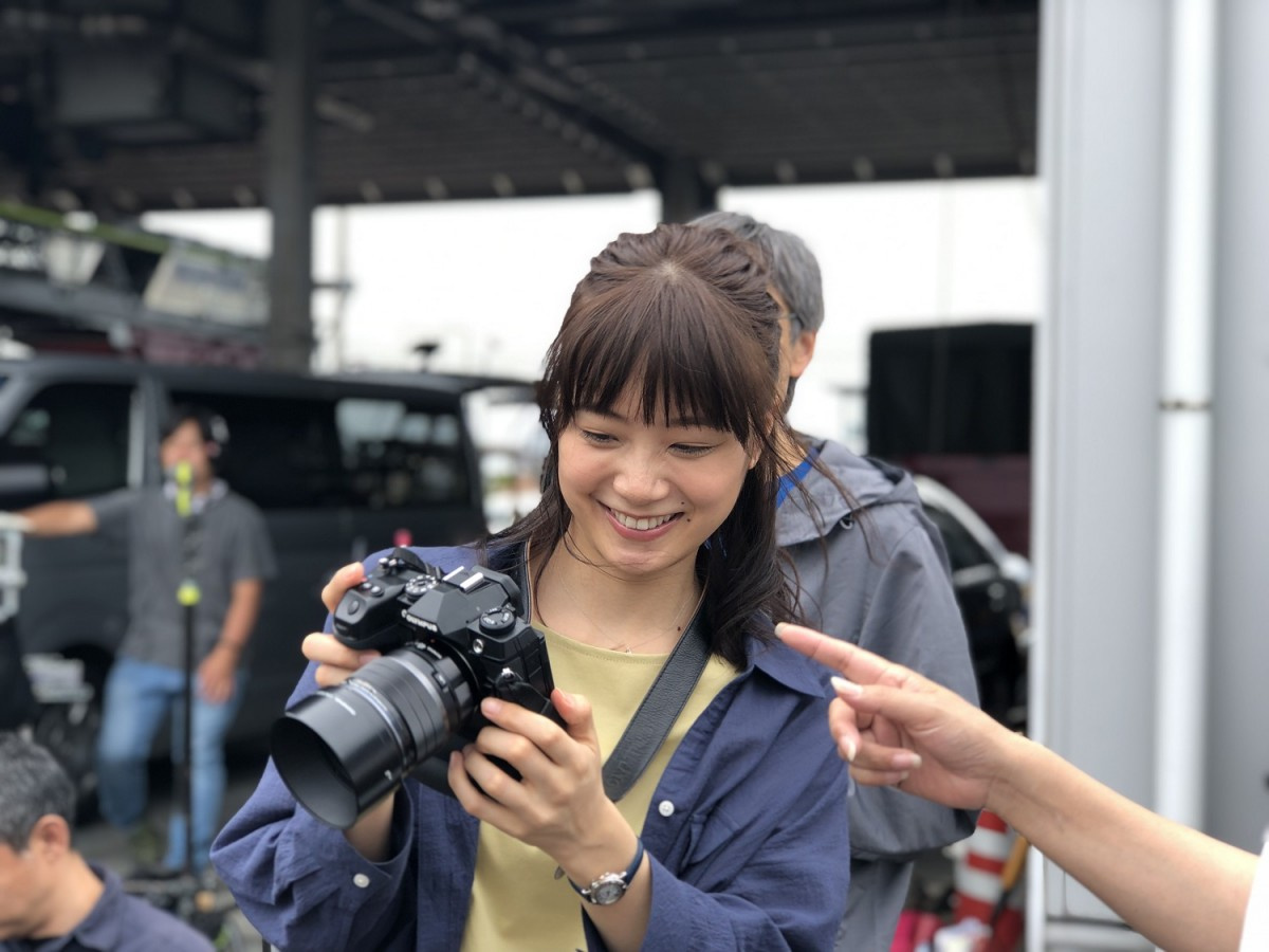 カメラマン 深川麻衣 意識したのは声の掛け方 メイキング写真が解禁 Oricon News