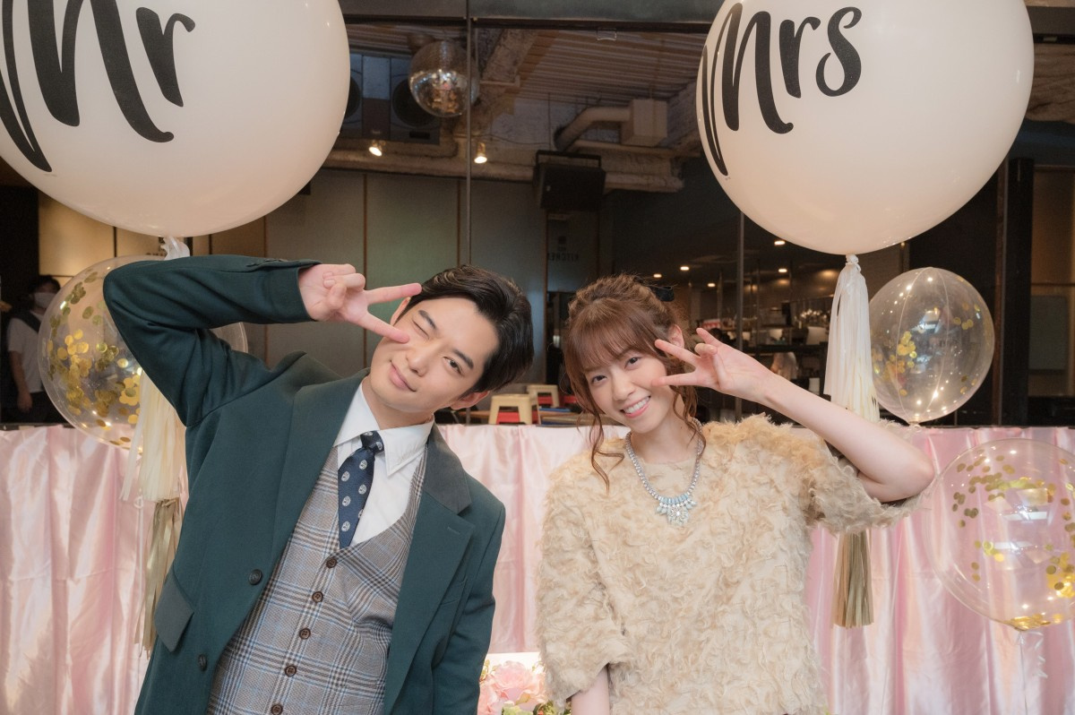 西野七瀬 千葉雄大 赤ちゃんの抱っこに悪戦苦闘 ホットママ メイキング映像 Oricon News 西野七瀬 千葉雄大 赤ちゃんの抱っこに悪戦苦闘 ホットママ メイキング映像 Oricon News