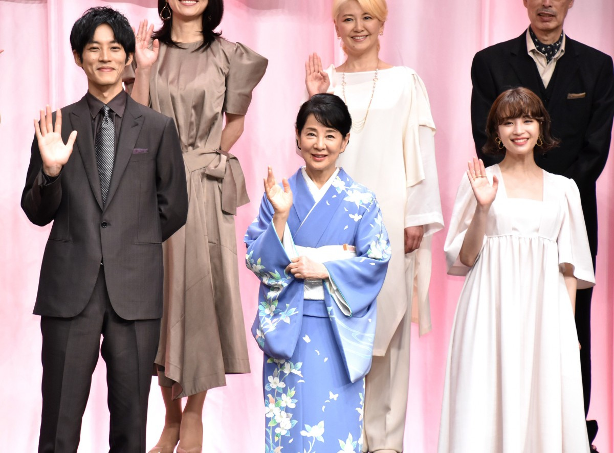 吉永小百合 松坂桃李は きりんのように成長 広瀬すずは 涼やかでかわいい Oricon News 吉永小百合 松坂桃李は きりんのように成長 広瀬すずは 涼やかでかわいい Oricon News