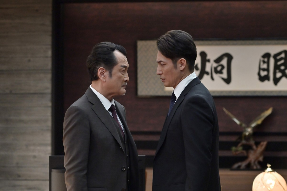 桜の塔 第一部 クライマックスへ 玉木宏と吉田鋼太郎が脚本12ページの攻防戦 Oricon News 桜の塔 第一部 クライマックスへ 玉木宏と吉田鋼太郎が脚本12ページの攻防戦 Oricon News