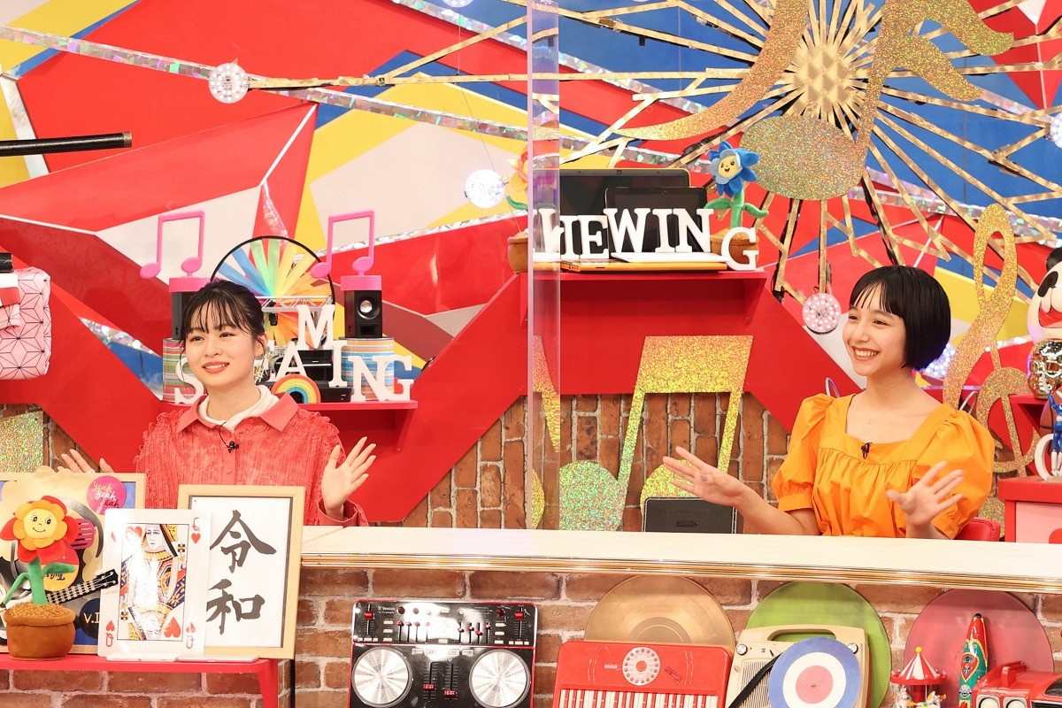 山之内すず 名曲カバー連発 ニューヨーク嶋佐がツッコミ 山之内jujuやん Oricon News 山之内すず 名曲カバー連発 ニューヨーク嶋佐がツッコミ 山之内jujuやん Oricon News