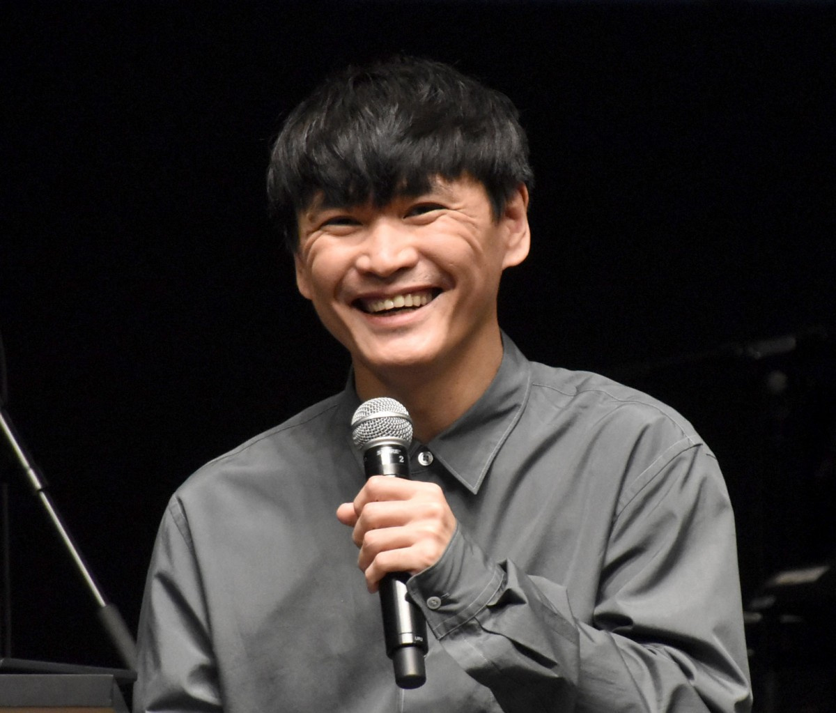 山口一郎 楽曲制作前に掃除グッズを買いだめ 両親から家ねだられ 初 固定資産税 に驚き Oricon News 山口一郎 楽曲制作前に掃除グッズを買いだめ 両親から家ねだられ 初 固定資産税 に驚き Oricon News