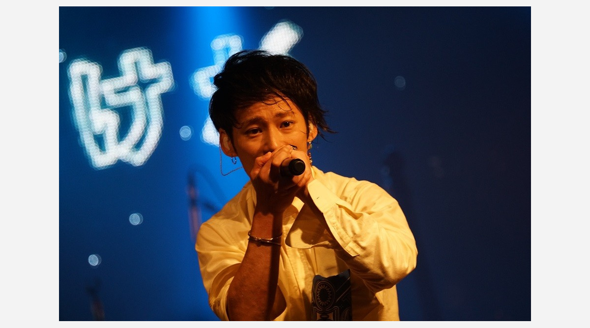 Uverworld Takuya 高額転売されたスケートボードデッキ自ら落札 ファンにプレゼント 男前すぎます Oricon News Uverworld Takuya 高額転売されたスケートボードデッキ自ら落札 ファンにプレゼント 男前すぎます Oricon News