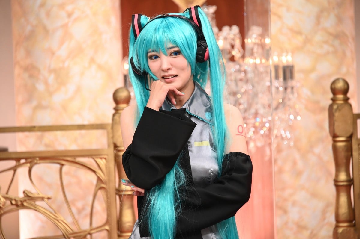 夏菜 話題の初音ミク姿で再登場 ぐるナイ コスプレショーで解答者に挑戦 Oricon News