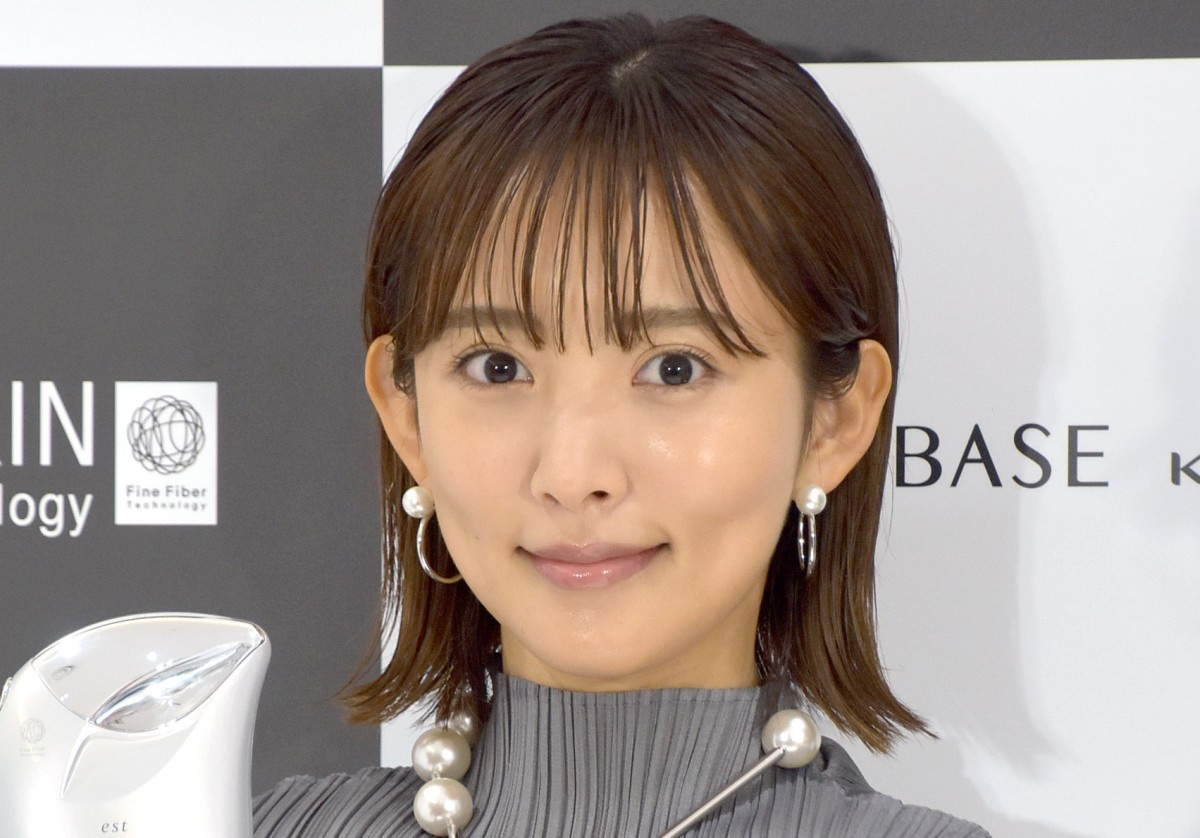 夏菜 マッシュ風前髪 ロングへアで 印象がガラッと 可愛さ倍増 イメチェンショット公開 Oricon News