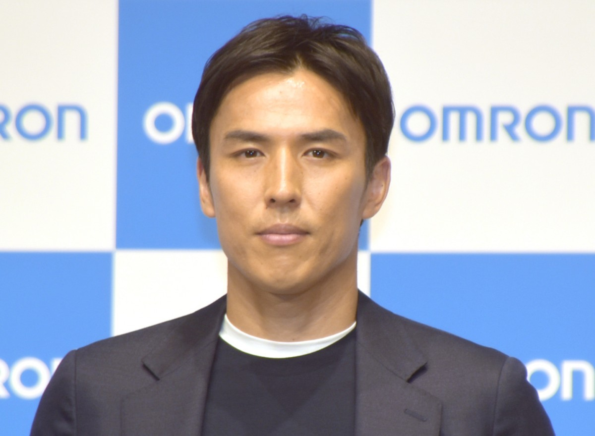 長谷部誠 日本でラーメン食べて英気養う 演技下手 自覚も新cmは クールに作っていただいた Oricon News 長谷部誠 日本でラーメン食べて英気養う 演技下手 自覚も新cmは クールに作っていただいた Oricon News