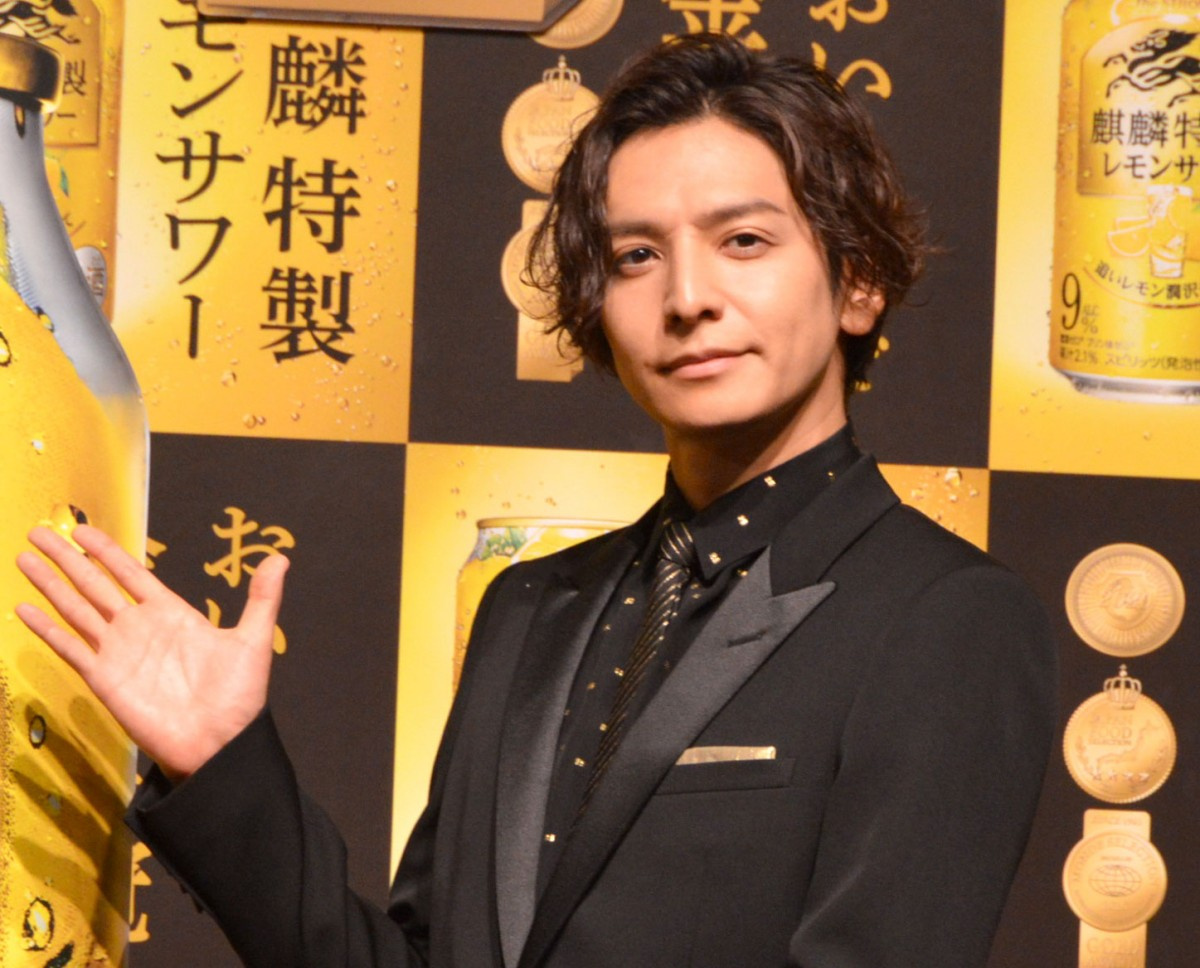 生田斗真 昼から 祝杯 でイイ飲みっぷり 司会の指摘に し っ Oricon News 生田斗真 昼から 祝杯 でイイ飲みっぷり 司会の指摘に し っ Oricon News