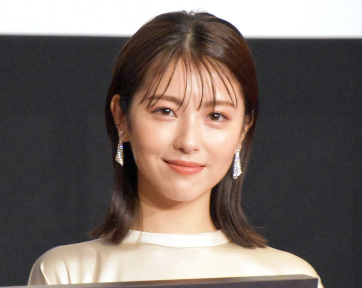 浜辺美波 縦型映画 出演に意気込み できる限りのことをしていきたい Oricon News