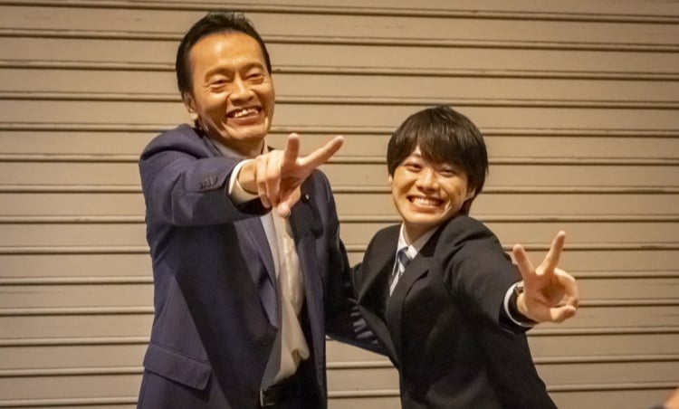 なにわ男子・大橋和也、遠藤憲一との“朝ハグ”初公開　大橋が教えるダンス教室も