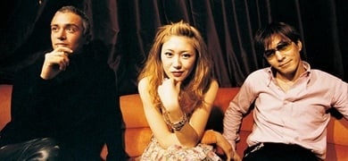 globe�f�r���[30���N�C���[�A�������[�X���I