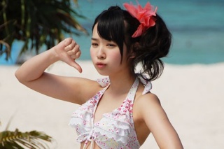 NMB48 小笠原茉由 水着 生写真 元NMB48小笠原茉由、衝撃SEXYショット披露 最初で最後の写真集“緊急