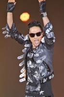 『GirlsAward 2012 AUTUMN/WINTER』に登場したTHE SECOND from EXILE