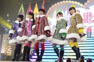 画像・写真 | 恒例のクリスマスライブ『ももいろクリスマス2012～さいたまスーパーアリーナ大会～』の模様をお届け！ 1枚目 | ORICON NEWS