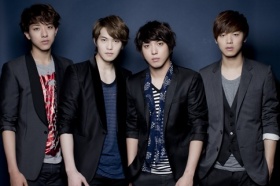 CNBLUE 直筆サイン　ヨンファ　ジョンヒョン　ジョンシン　ミニョク CNBLUE 直筆サイン ヨンファ ジョンヒョン ジョンシン ミニョク
