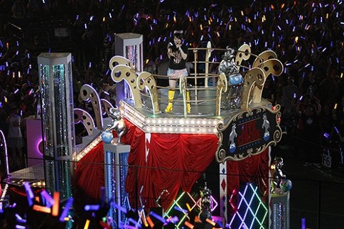 �����ށX�@�S���c�A�[�w�A�j�����~�b�N�X presents NANA MIZUKI LIVE CIRCUS 2013 supported by JOYSOUND Calbee�x�����h�[�������̖͗l