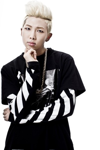 �h�e���N�c�iBTS�j��RAP MONSTER�i���b�v�����X�^�[�j