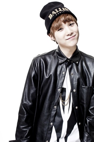 �h�e���N�c�iBTS�j��SUGA