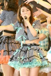 大島優子　 卒業コンサート in 味の素スタジアム 特典生写真1枚① Amazon.co.jp: AKB48 公式生写真 大島優子卒業コンサート in