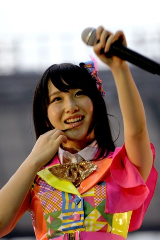 大島優子　 卒業コンサート in 味の素スタジアム 特典生写真1枚① Amazon.co.jp: AKB48 公式生写真 大島優子卒業コンサート in