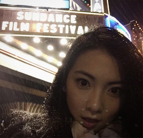 �ăT���_���X�f��Ղ�K�ꂽ�m�p�B���g��Instagram�ł��f��Ղ��y����ł���l�q��`���Ă���