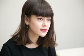 『ViVi』と専属契約を結び、鮮烈なデビューを飾った新進モデル・emma