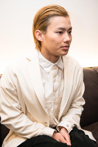 写真集 Nomura Shuhei In Kinema 発売記念イベントより 座り方がかわいい野村周平 あげてけ