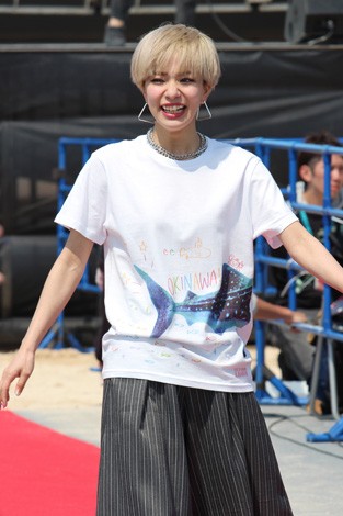 lCfAAChA|lR{r[`Xe[Wł̃t@bVV[ugCChGIRLS UP! Xe[WvJÂꂽ