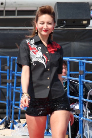 lCfAAChA|lR{r[`Xe[Wł̃t@bVV[ugCChGIRLS UP! Xe[WvJÂꂽ