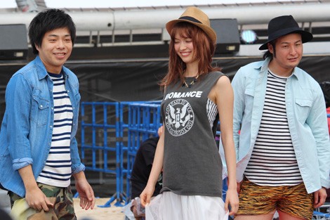 lCfAAChA|lR{r[`Xe[Wł̃t@bVV[ugCChGIRLS UP! Xe[WvJÂꂽ