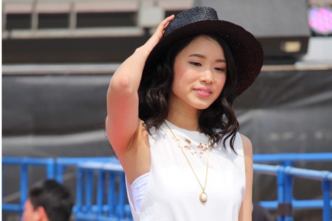 lCfAAChA|lR{r[`Xe[Wł̃t@bVV[ugCChGIRLS UP! Xe[WvJÂꂽ