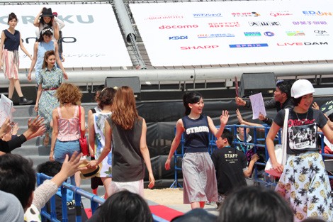 lCfAAChA|lR{r[`Xe[Wł̃t@bVV[ugCChGIRLS UP! Xe[WvJÂꂽ