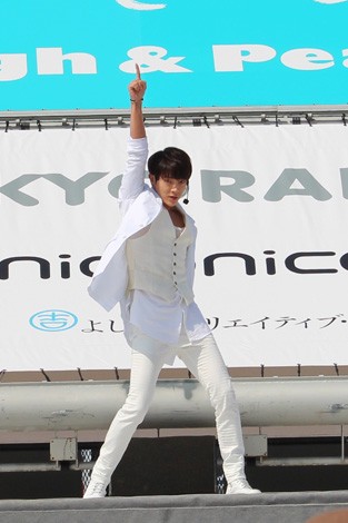 lCfAAChA|lR{r[`Xe[Wł̃t@bVV[ugCChGIRLS UP! Xe[WvJÂꂽ