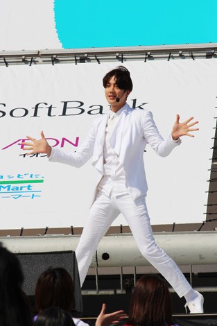 lCfAAChA|lR{r[`Xe[Wł̃t@bVV[ugCChGIRLS UP! Xe[WvJÂꂽ