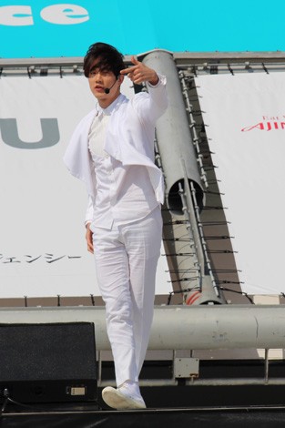 lCfAAChA|lR{r[`Xe[Wł̃t@bVV[ugCChGIRLS UP! Xe[WvJÂꂽ