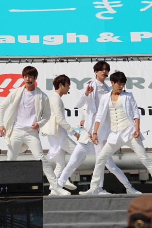 lCfAAChA|lR{r[`Xe[Wł̃t@bVV[ugCChGIRLS UP! Xe[WvJÂꂽ