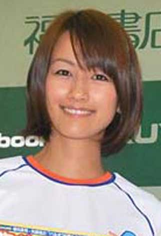 erEOcLIwׂF.C. 2010-2011 卆xLOCxg (C)ORICON DD inc.