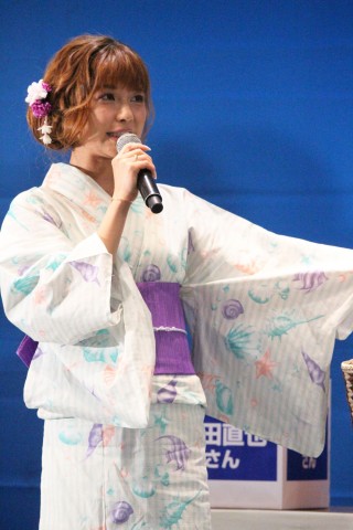 画像まとめ イトーヨーカドー a 恋 浴衣 イベントに浴衣姿で登場したaaa Oricon News